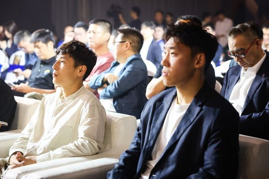 了解PINNACLE提供全方位全天候产品资讯服务
