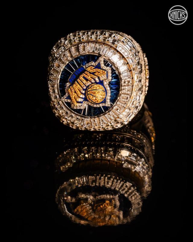 纽约冠军戒指揭晓：镶嵌近800颗宝石 暗藏球馆模型