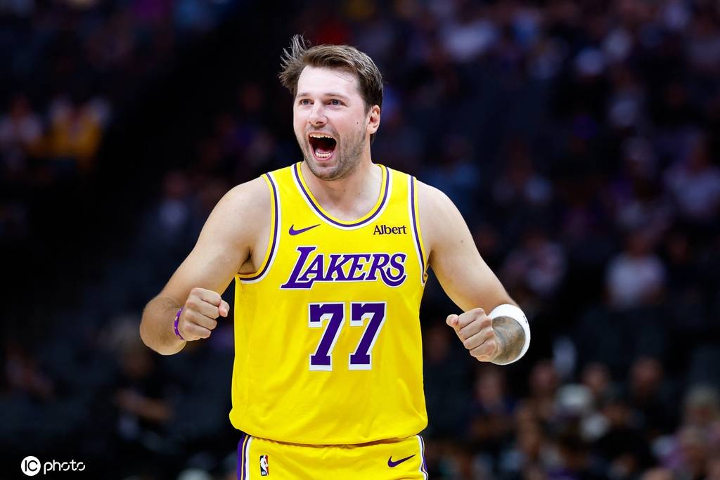 美媒：湖人仅次于雷霆马刺尼克斯 有夺冠实力