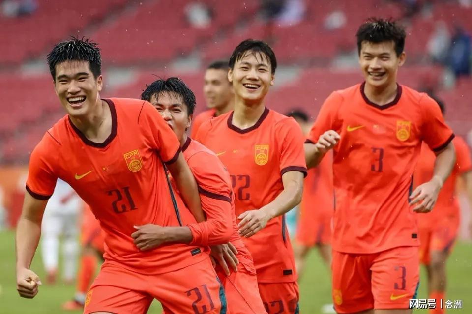 中国男足半决赛还没踢 “国足无缘决赛”已登热搜 网友怒了：造谣